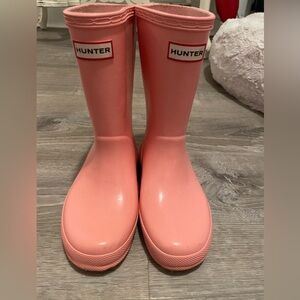Light pink girls hunter rain boots